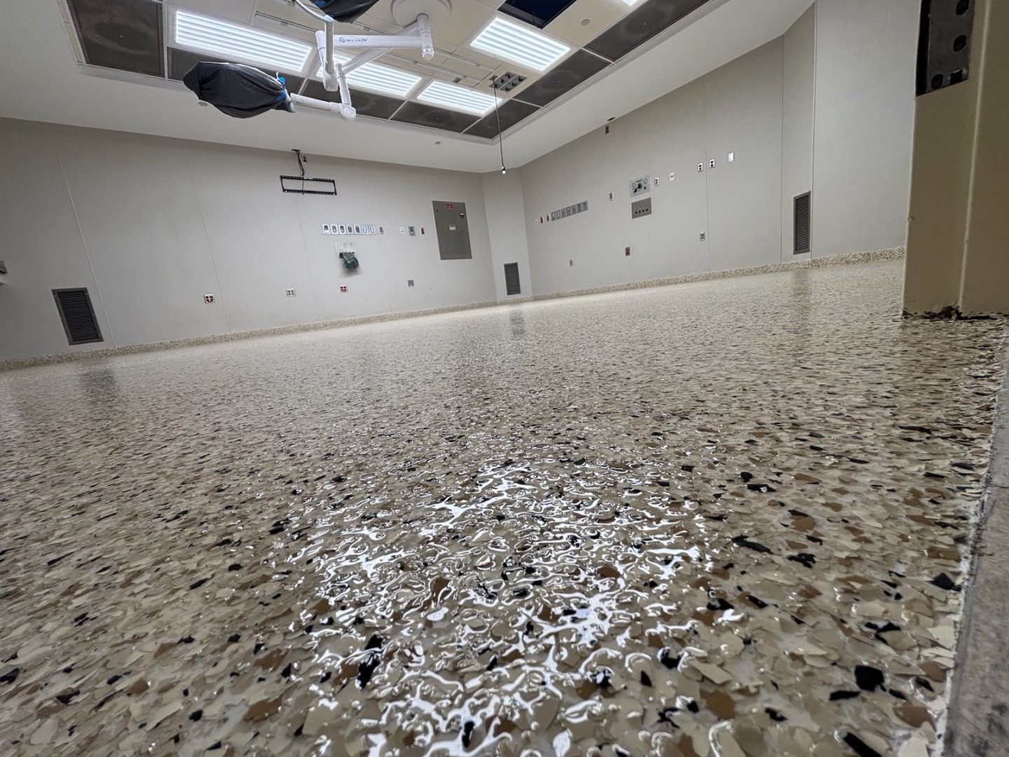 hospital floor flake coating